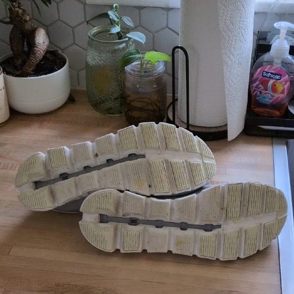 On Running Olive and Gray Sneakers - Picture 6 of 9